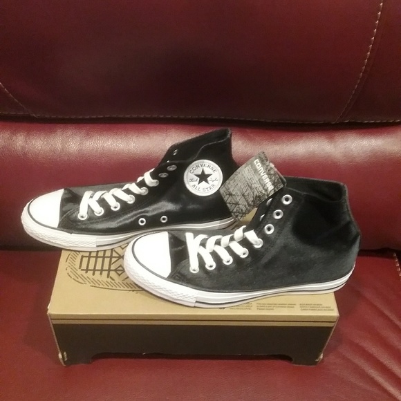 NWT ConverseVelvet Hi-tops 8.5 FinalPrice - Picture 2 of 6